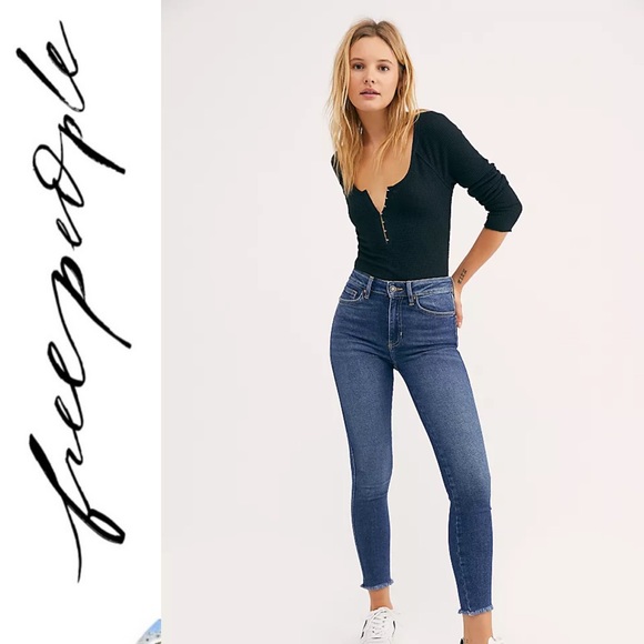 Free People Denim - Free People Raw High Rise Jegging Capri Blue Skinny Denim Jeans  size 28